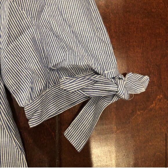 Flower cold shoulder striped shirt - Picture 7 of 7